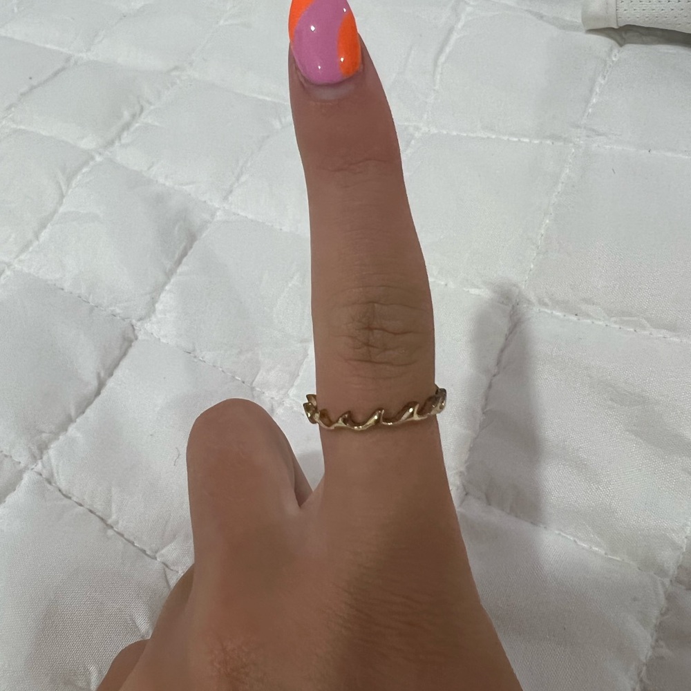 Gold wave ring
